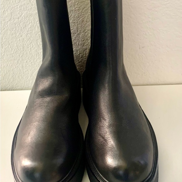 VINCE BRINTON WATER RESISTANT WOMEN’s LEATHER ROUND TOE CHELSEA BOOT- BLACK- 8.5 - Picture 3 of 16